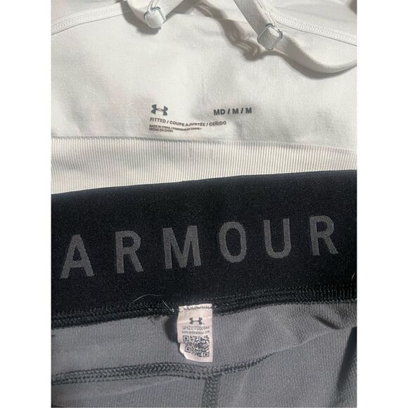 Under Armour 2 pc Set Sports Bra and Cropped Yoga Pants Mefium - Picture 3 of 3